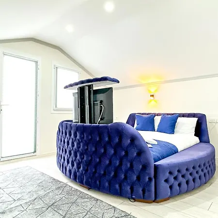 Goel Villalari Villa