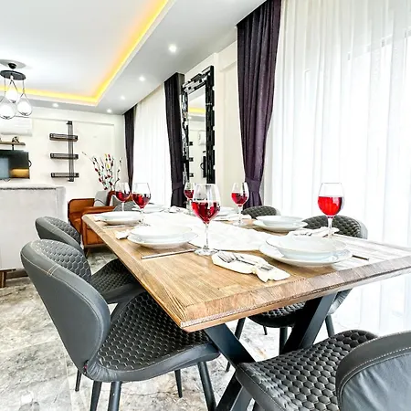 Goel Villalari Villa *