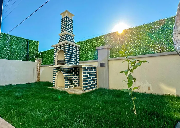 Goel Villalari Villa *