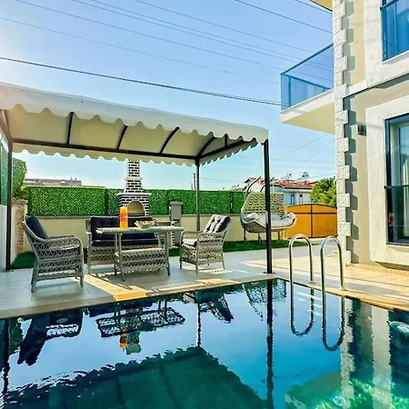 Goel Villalari 别墅 费特希耶